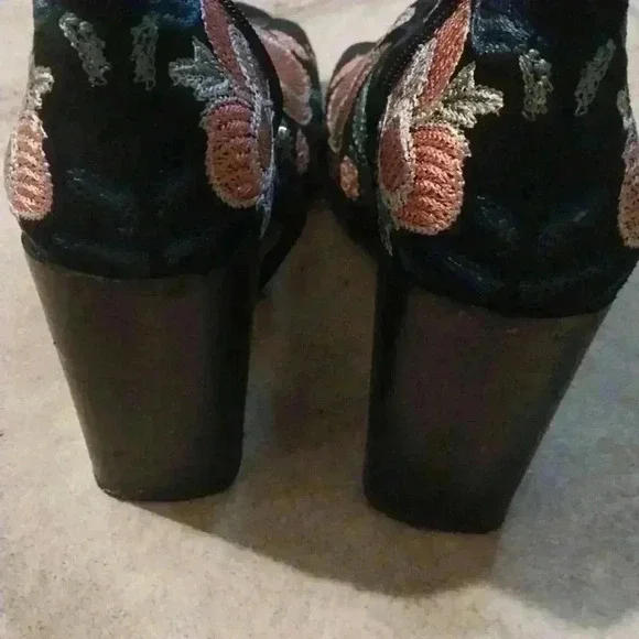 Rebecca Minkoff Black Teal Peach Billie Floral Embroidered Peep Toe Boot Sz 6.5 - Picture 8 of 8